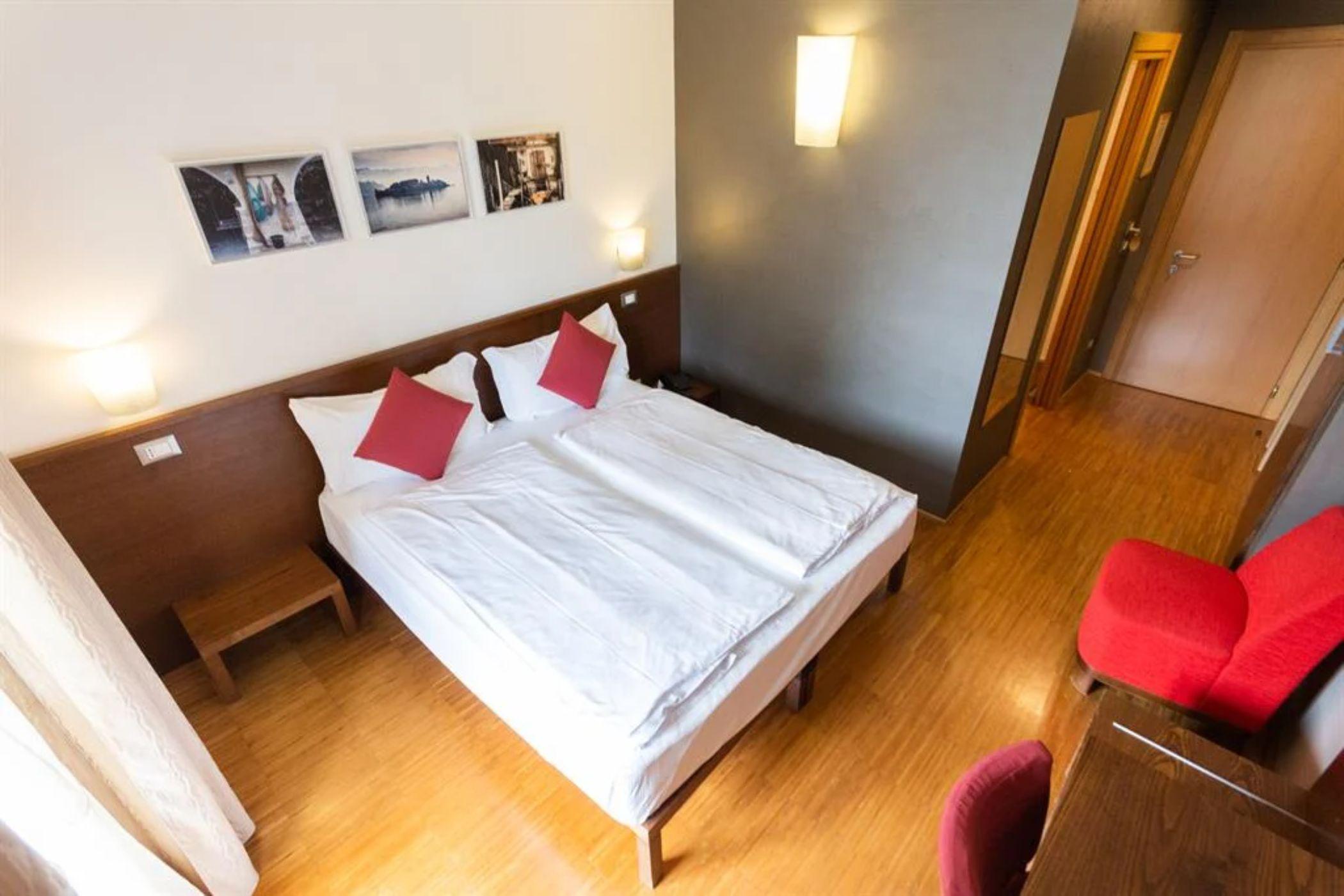 Hotel Cortese Armeno Eksteriør bilde