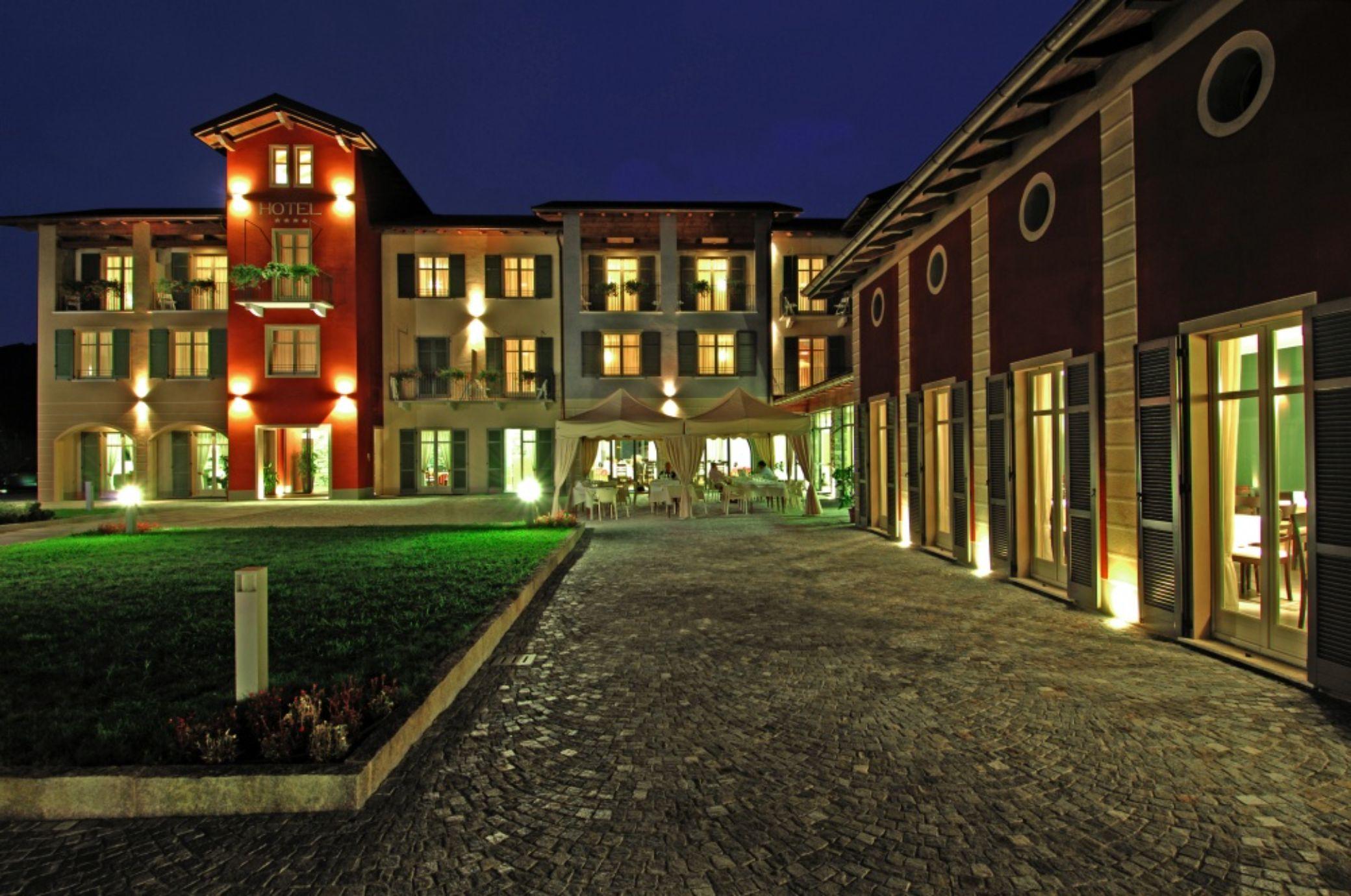 Hotel Cortese Armeno Eksteriør bilde
