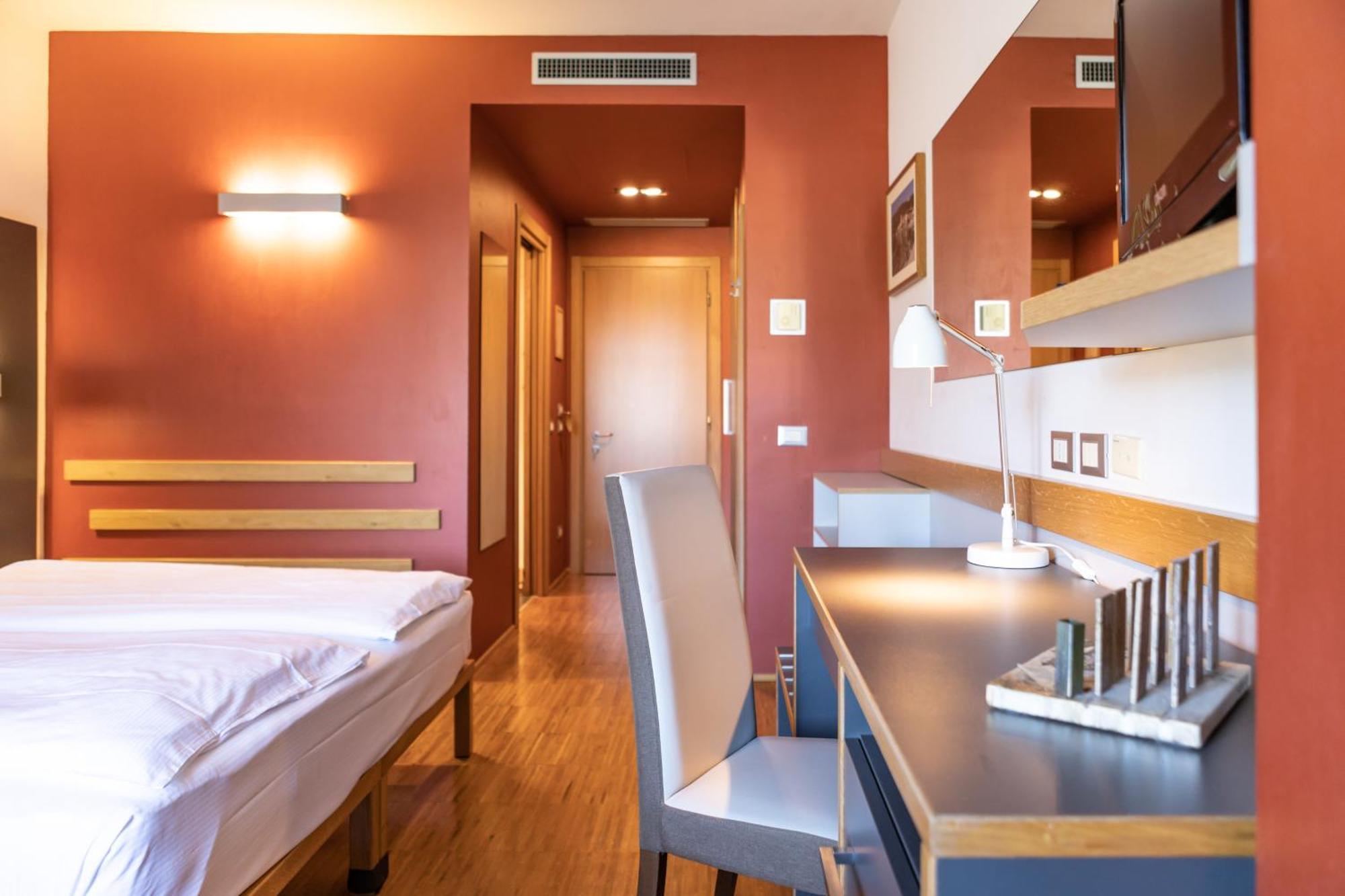 Hotel Cortese Armeno Eksteriør bilde