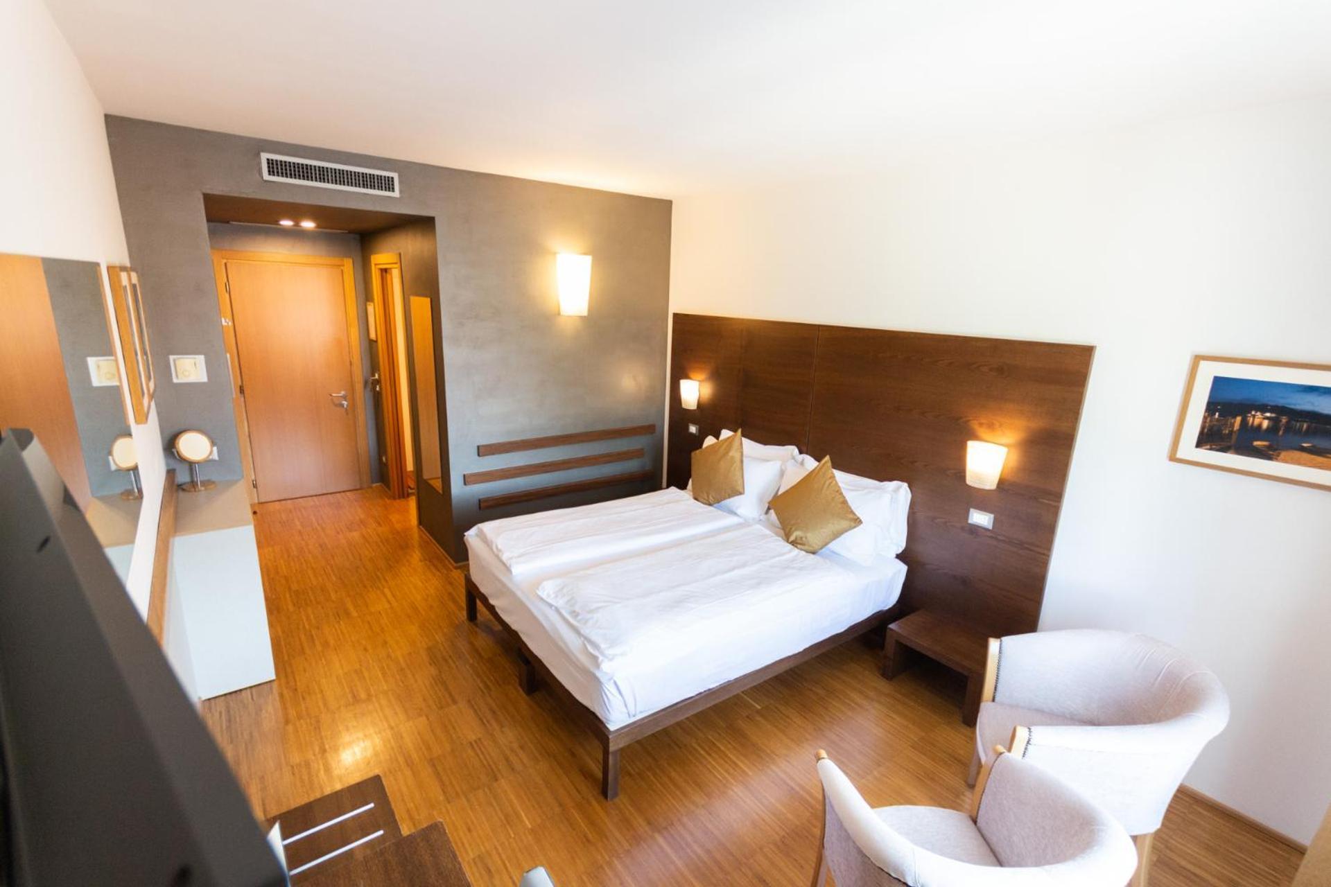 Hotel Cortese Armeno Eksteriør bilde