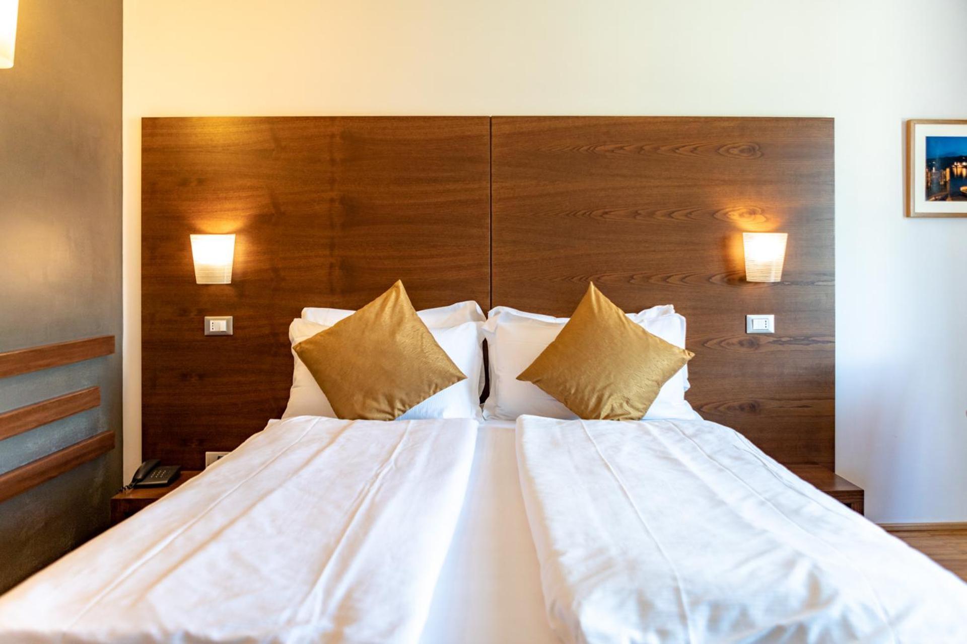 Hotel Cortese Armeno Eksteriør bilde