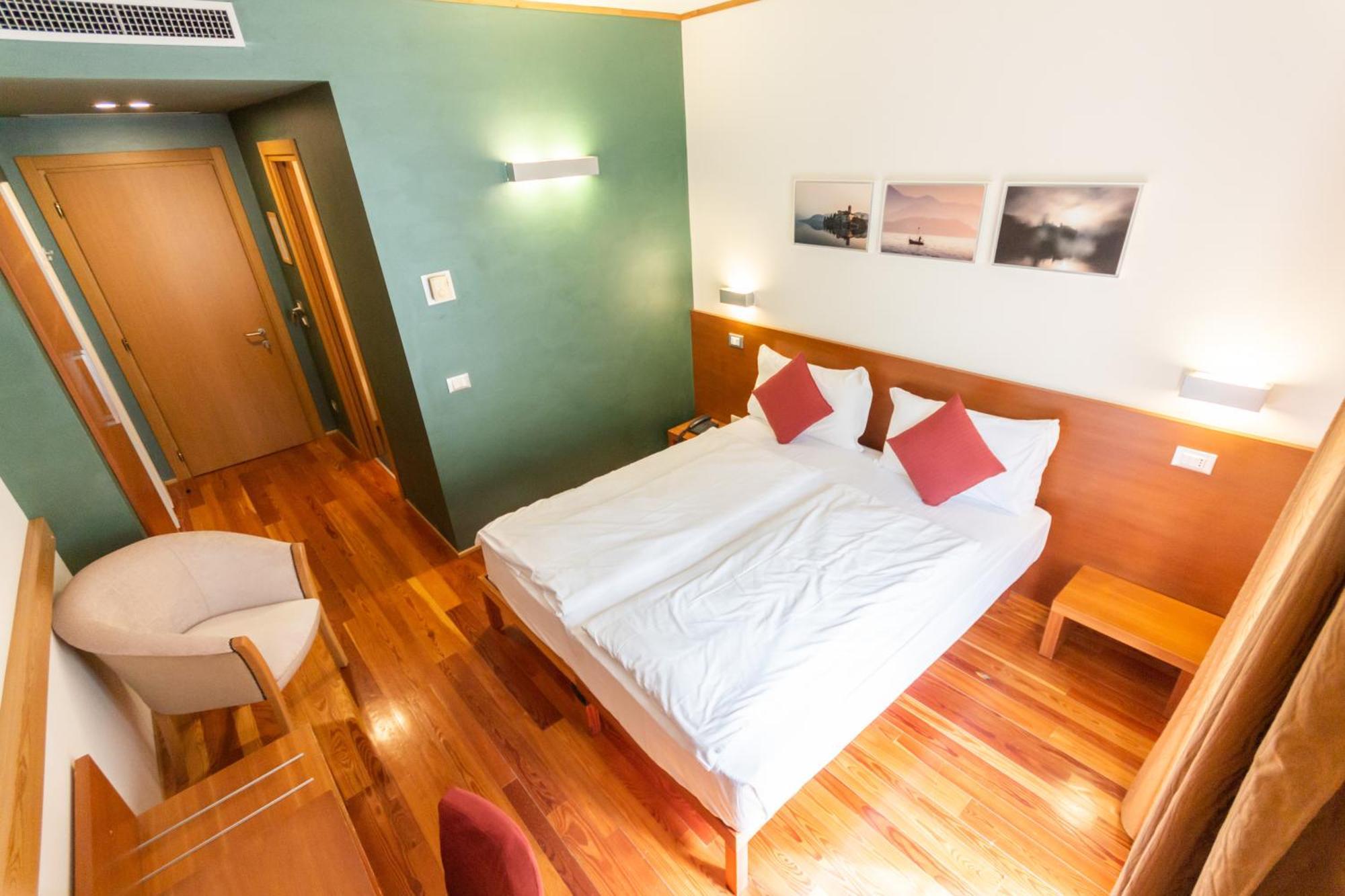 Hotel Cortese Armeno Eksteriør bilde