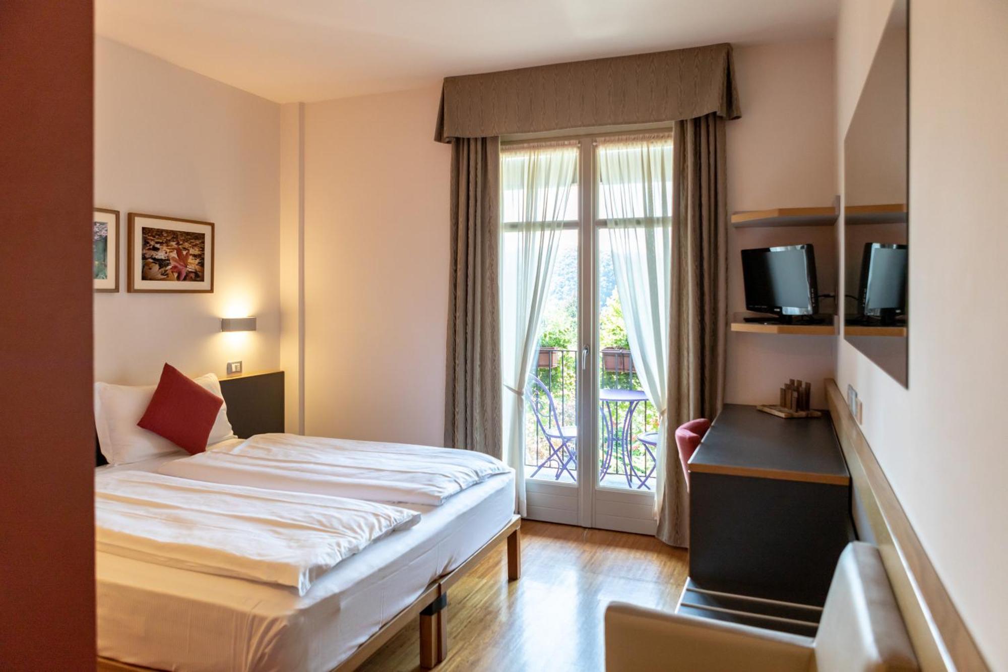 Hotel Cortese Armeno Eksteriør bilde