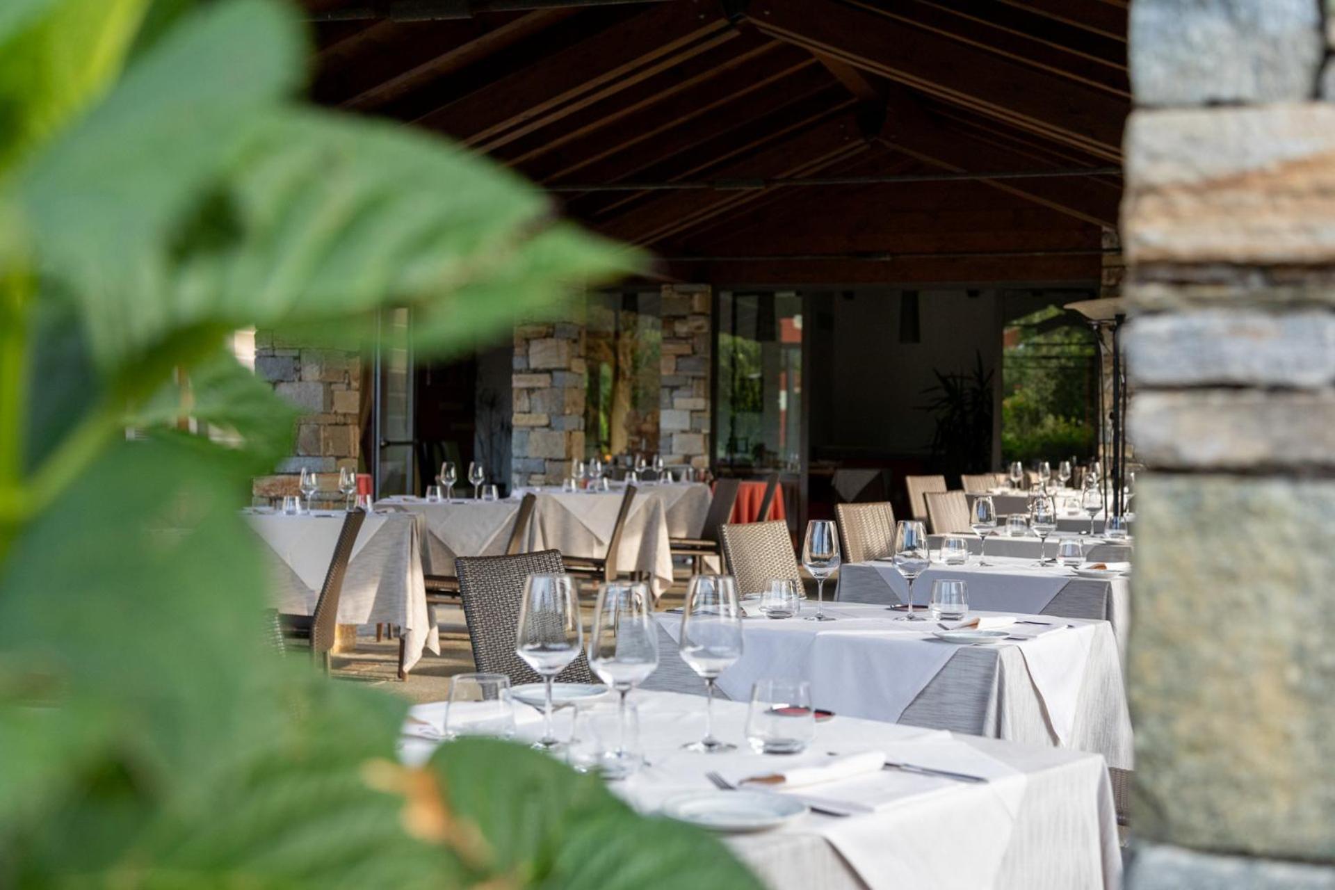 Hotel Cortese Armeno Eksteriør bilde