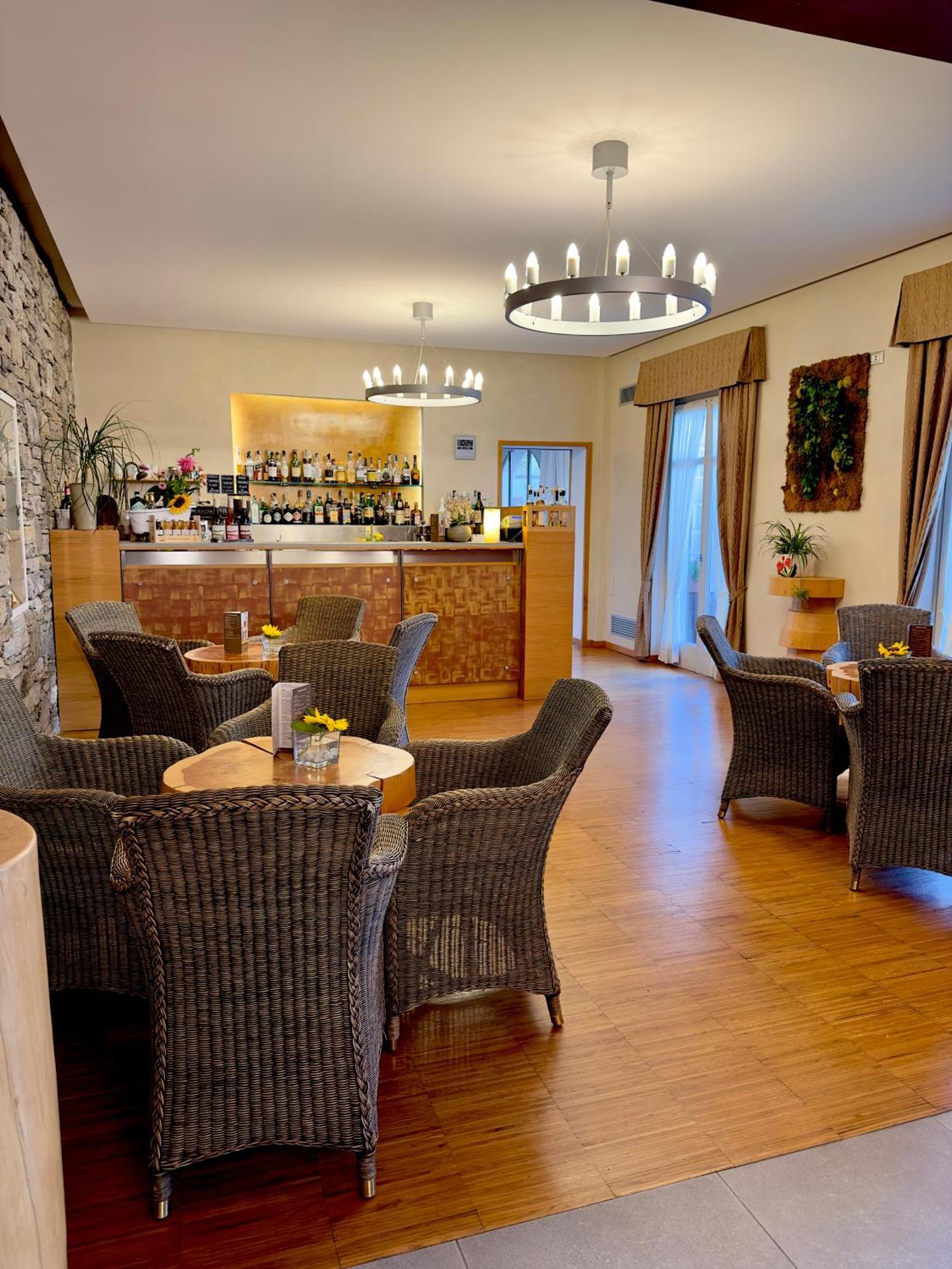 Hotel Cortese Armeno Eksteriør bilde