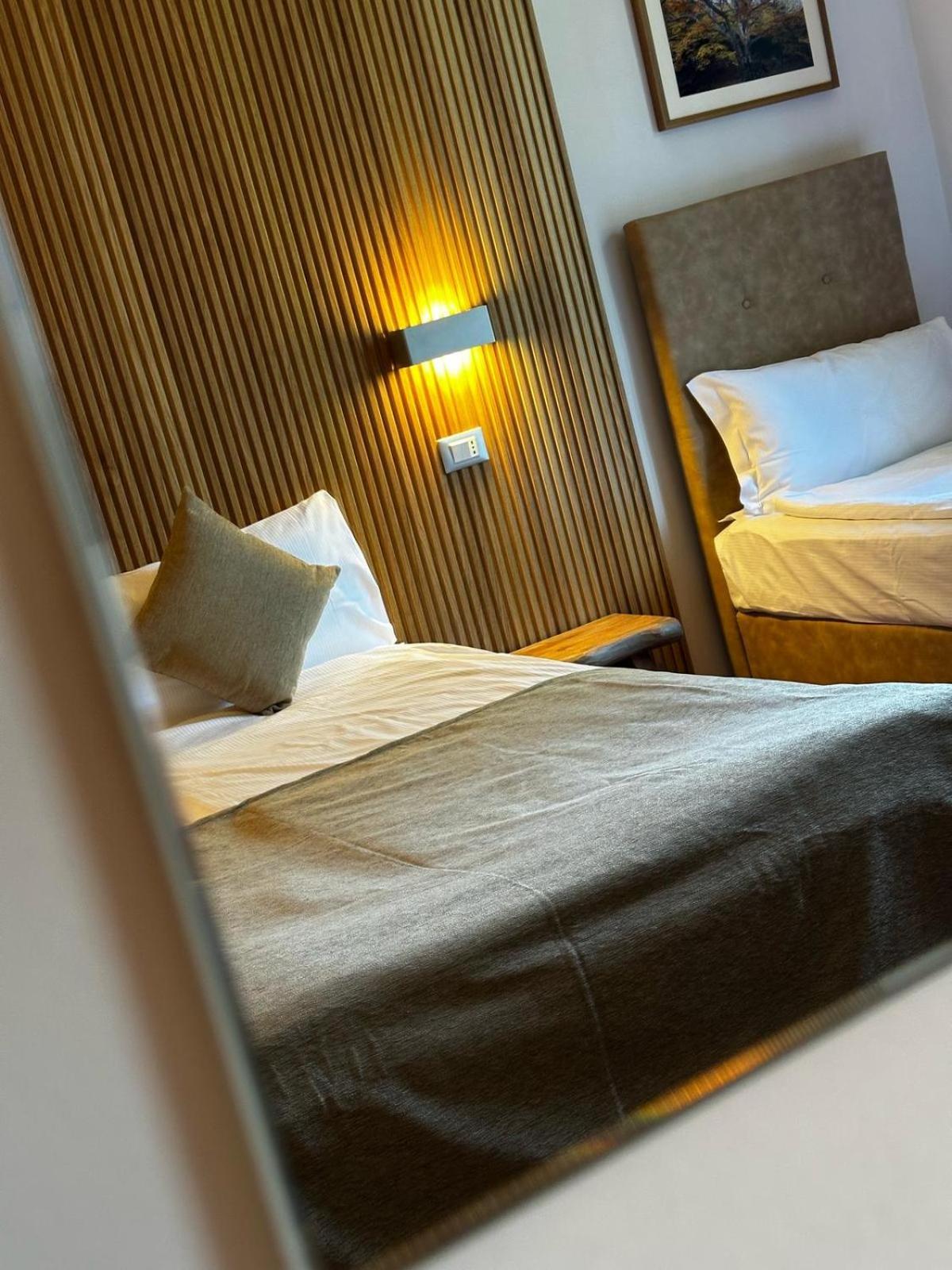 Hotel Cortese Armeno Eksteriør bilde