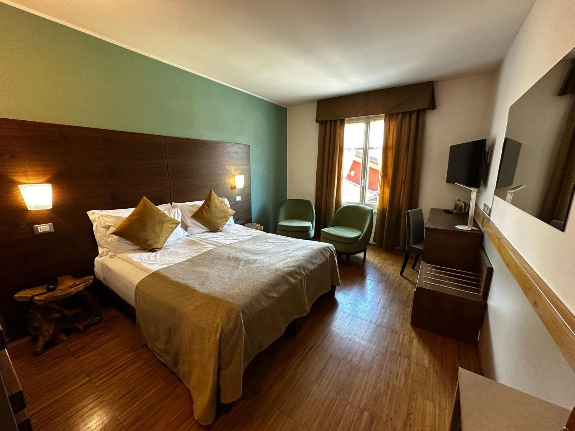 Hotel Cortese Armeno Eksteriør bilde