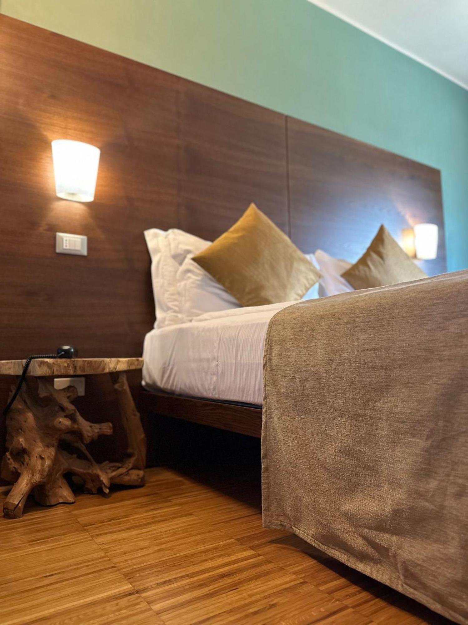 Hotel Cortese Armeno Eksteriør bilde